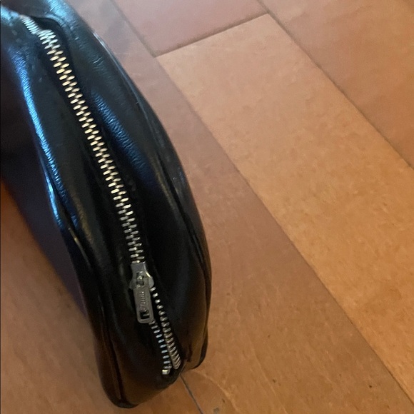 Free with purchase! Black Leather Men's Bag - Picture 3 of 3